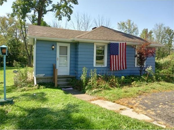 20113 Huron River Drive, Rockwood, MI 48173