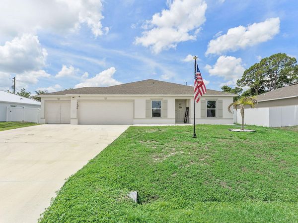 1556 SW Crater Avenue, Port St. Lucie, FL 34953
