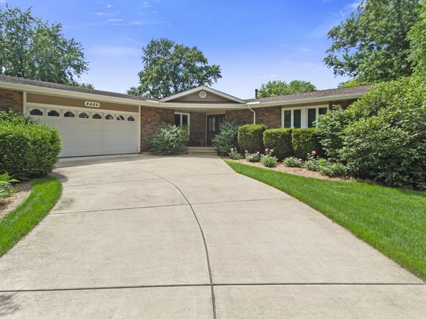 8486 Porter Place, Crown Point, IN 46307