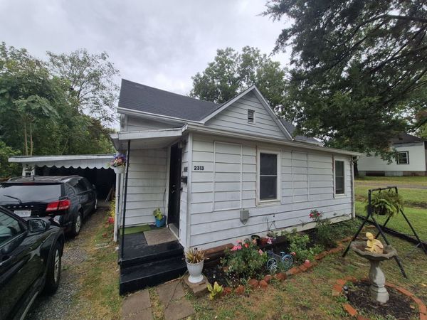 2313 Glenwood Avenue, Eldorado, IL 62930