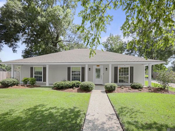 5211 Fort Gregg Dr, Saint George, LA 70817