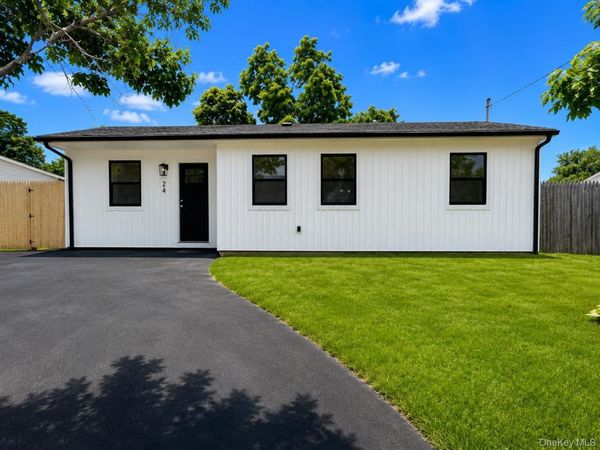 24 E Cherry Street , Central Islip, NY 11722