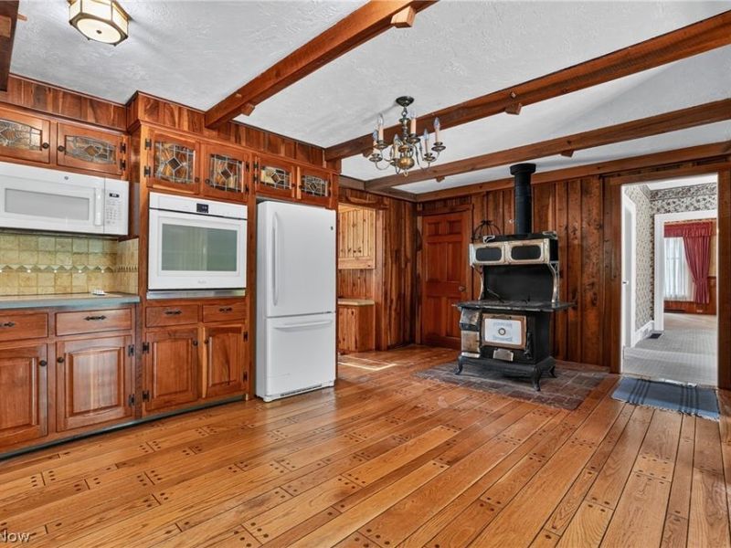 13721 Spring Street , Burton, OH 44021 Photo 24