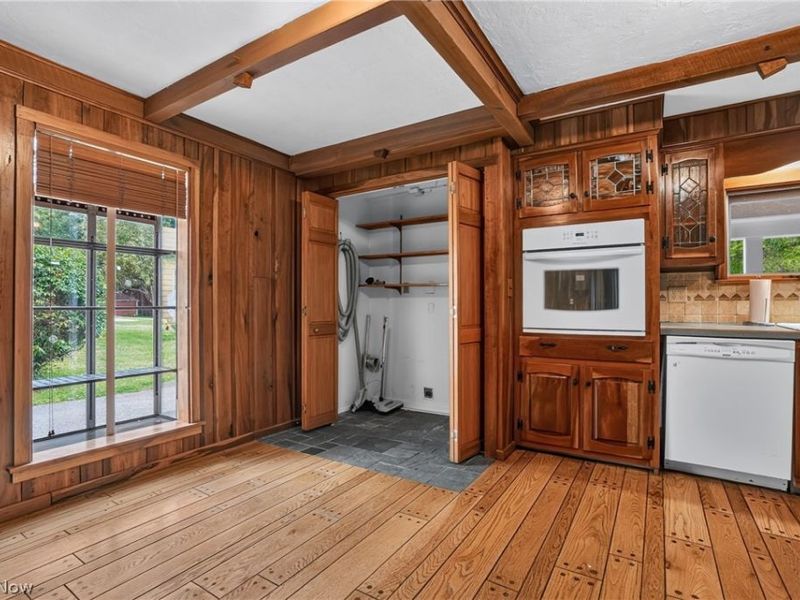 13721 Spring Street , Burton, OH 44021 Photo 27