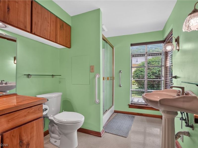 13721 Spring Street, Burton, OH 44021 Photo 29