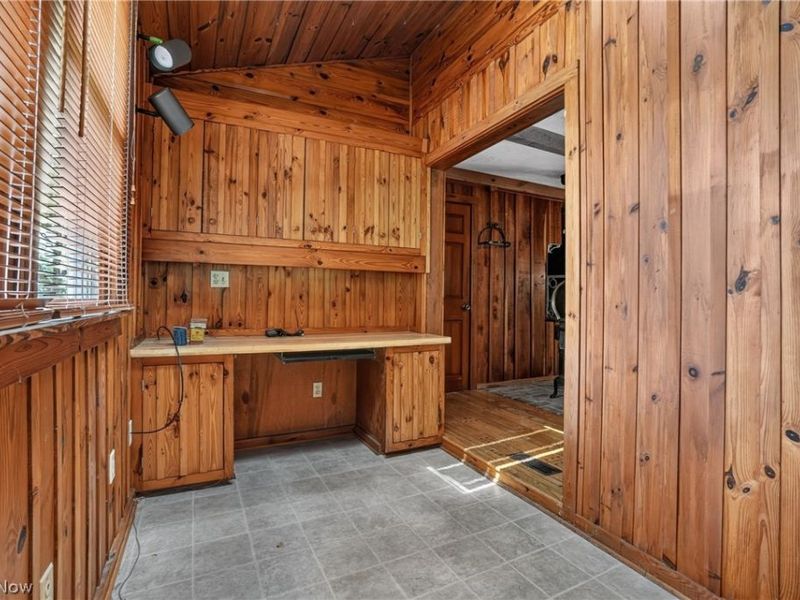 13721 Spring Street, Burton, OH 44021 Photo 33