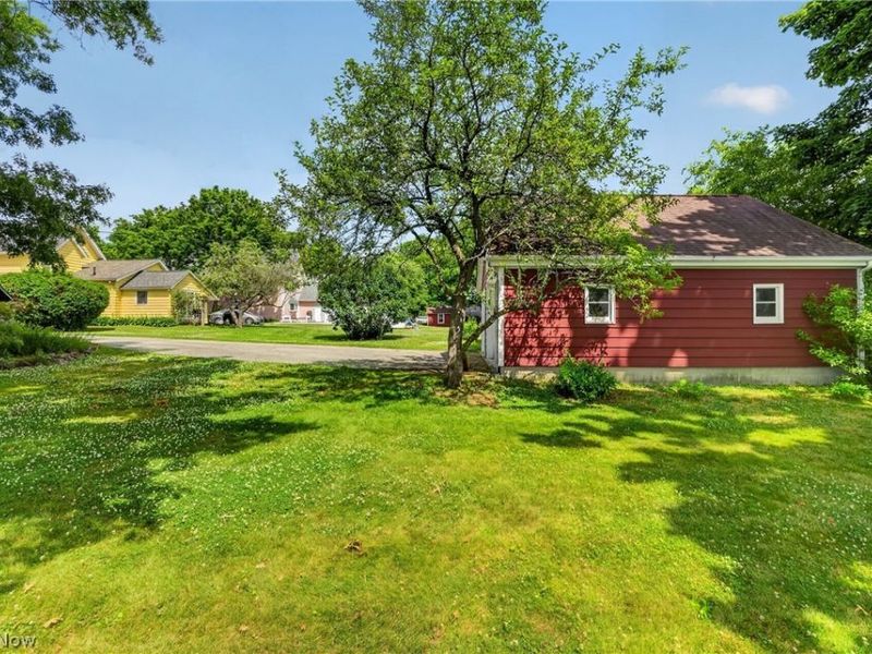 13721 Spring Street , Burton, OH 44021 Photo 46