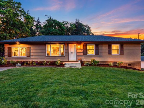 5 Hillview Road , Asheville, NC 28805