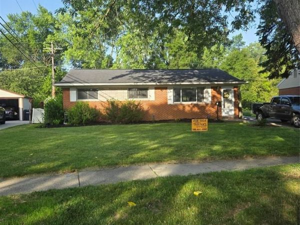 10952 lesure E, Sterling Heights, MI 48035