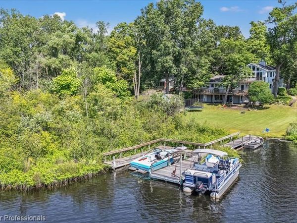 1325 Elkhorn Lake Road, Orion Twp, MI 48362