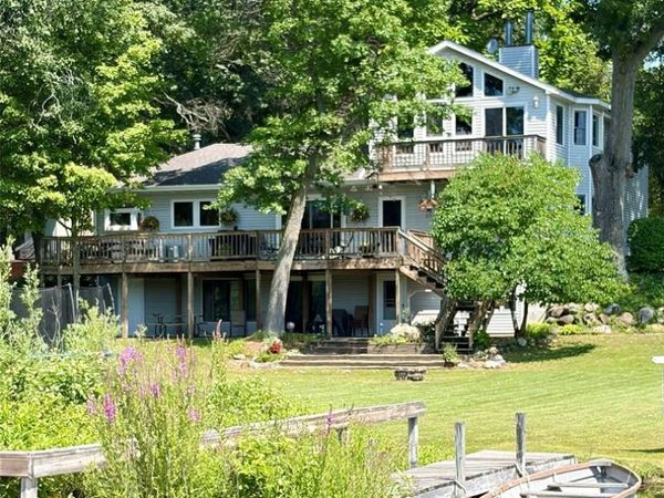 1325 Elkhorn Lake Road, Orion Twp, MI 48362