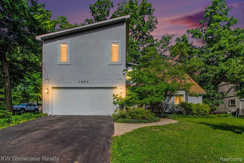 1670 Post Avenue, West Bloomfield Township, MI 48324 Main Photo