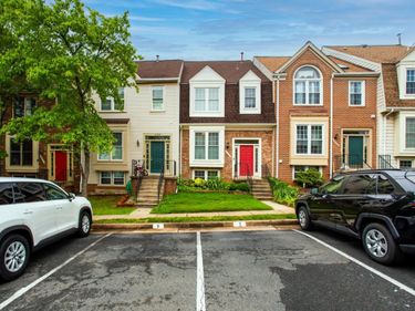 21707 LEATHERLEAF CIRCLE , STERLING, VA 20164