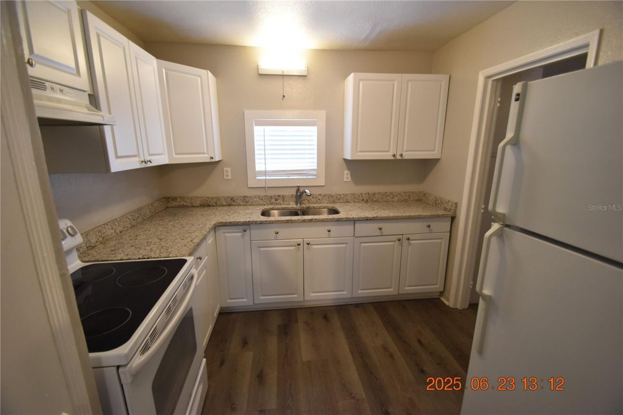 200 24th Street S, Saint Petersburg, FL 33712 Photo