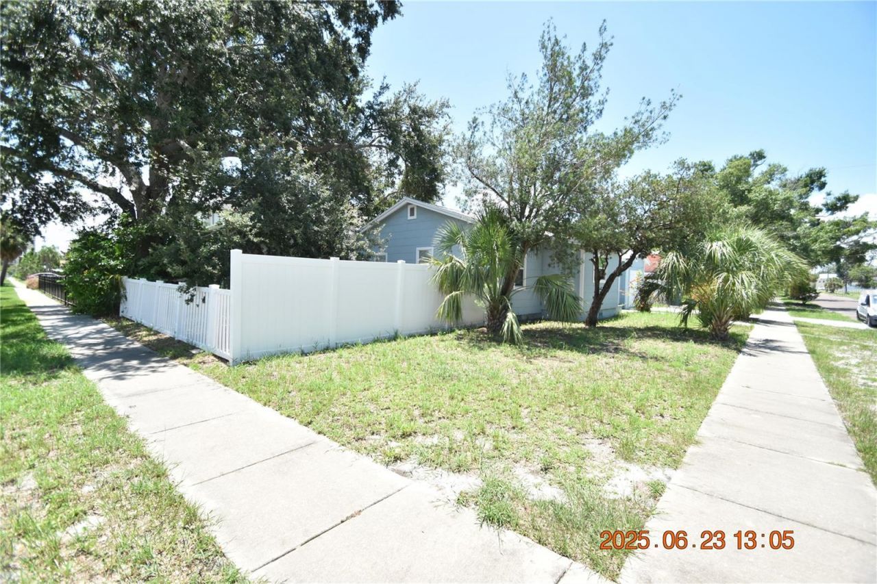 200 24th Street S, Saint Petersburg, FL 33712 Photo