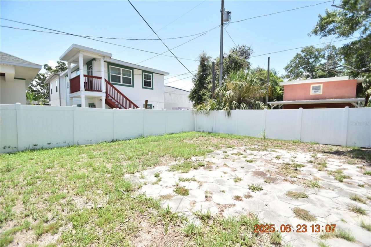200 24th Street S, Saint Petersburg, FL 33712 Photo