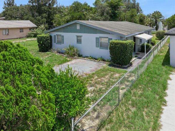 442 E STREET , LAKE WALES, FL 33853