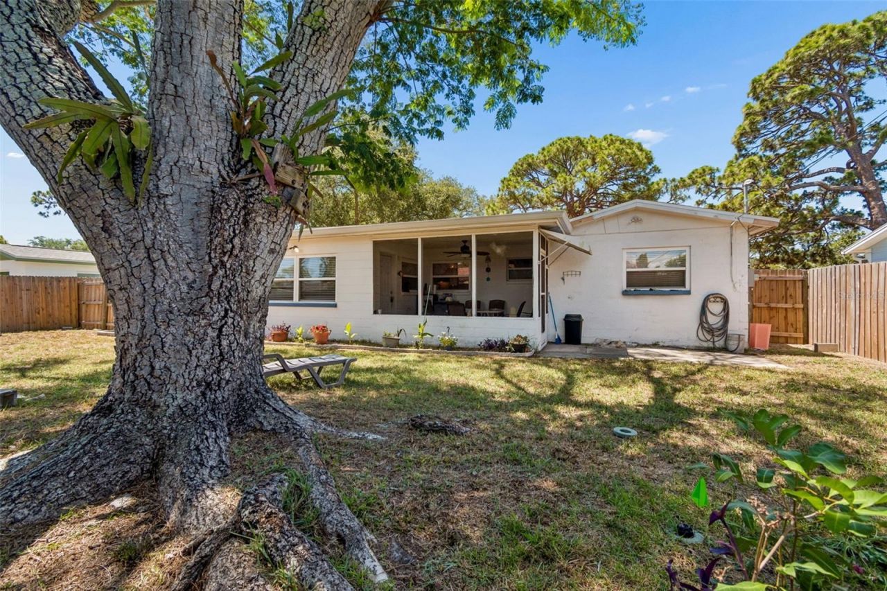 2085 68th Avenue S, Saint Petersburg, FL 33712 Photo