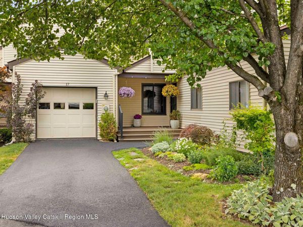 17 Knolls Court, Woodstock, NY 12498