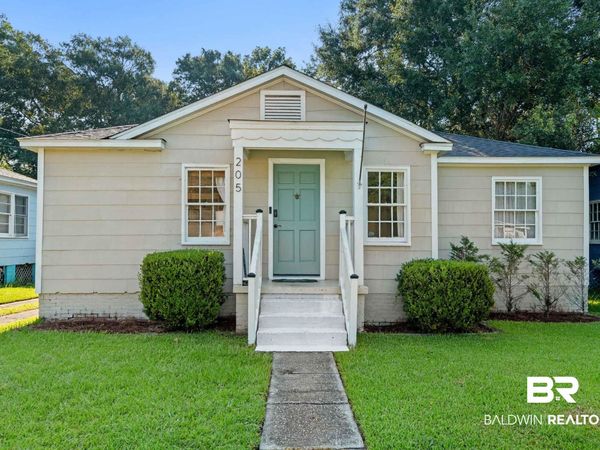 205 Pinehill Drive, Mobile, AL 36606