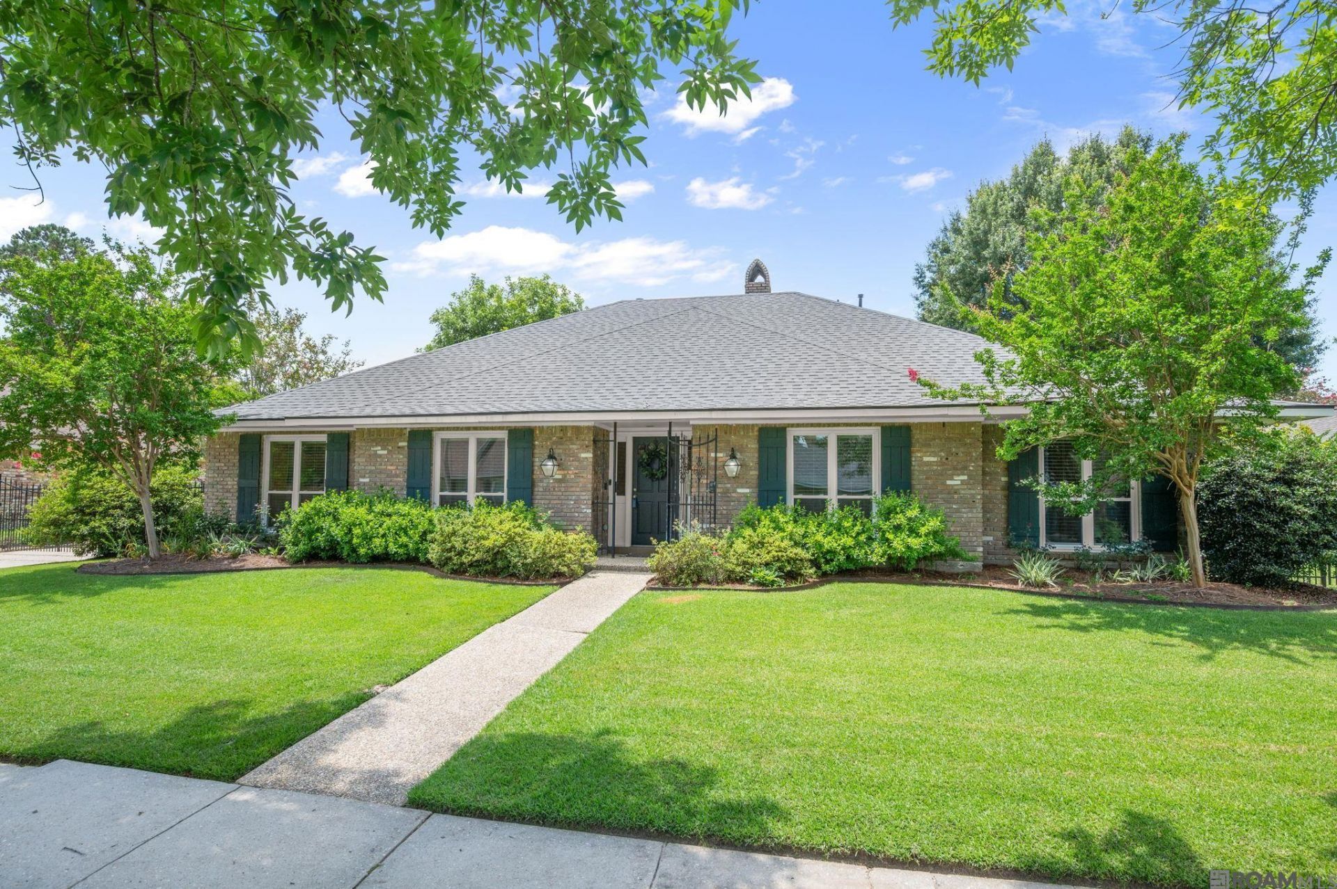 12352 Lake Labelle Cir, Baton Rouge, LA 70816 Main Photo