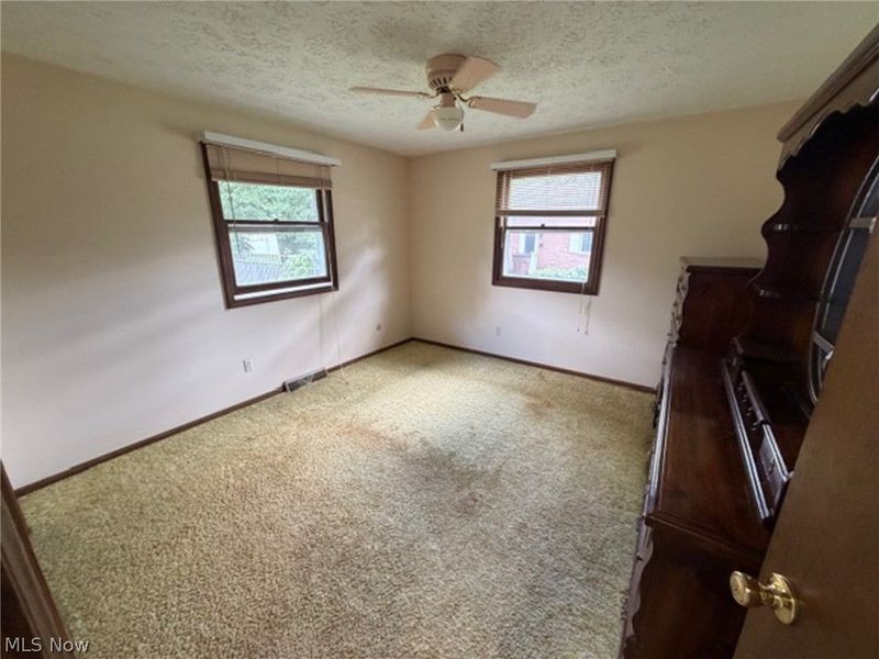 1333 Clarence Street NW, Uniontown, OH 44685 Photo 8