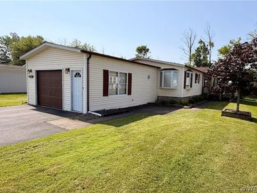 6220 Corwin Station, Newfane, NY 14108
