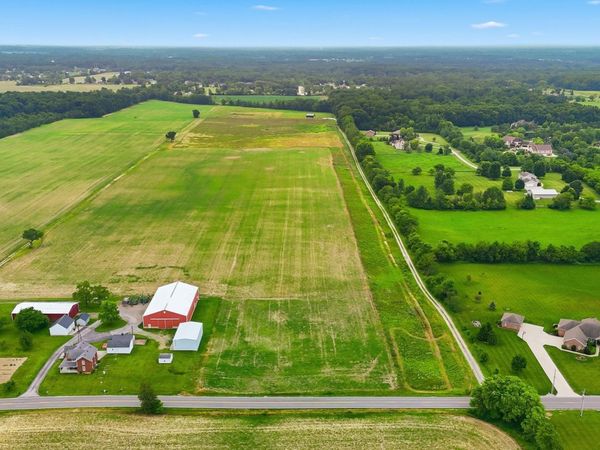 7400 Schlatter Road, Leo, IN 46765