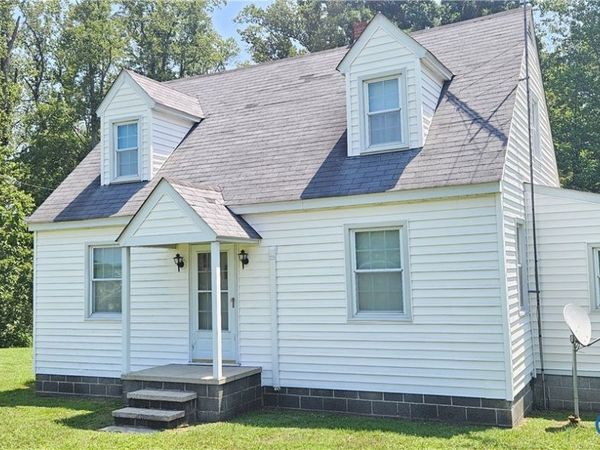 1889 Richmond Highway , Tappahannock, VA 22560