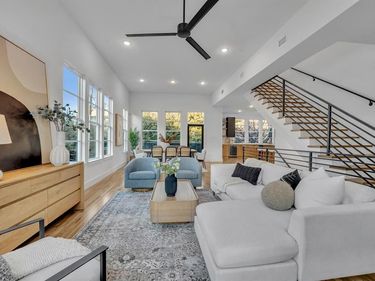 1512 Villars Street, Dallas, TX 75204