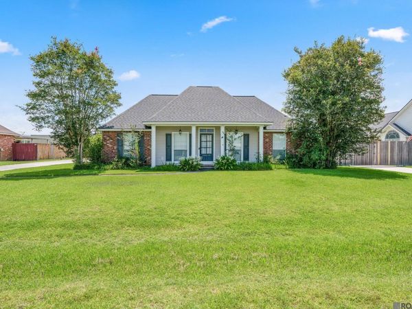 24610 Rolling Meadow, Denham Springs, LA 70726