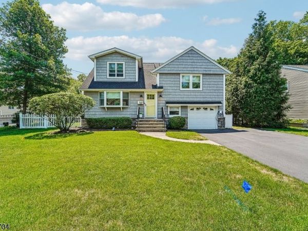 252 Canterbury Pl, Ridgewood, NJ 07450