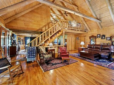 3276 Mundys Landing Road, Versailles, KY 40383