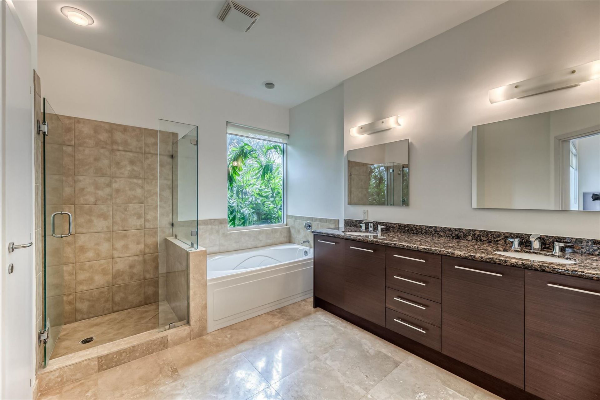 727 NE 4th Avenue, Fort Lauderdale, FL 33304 Photo