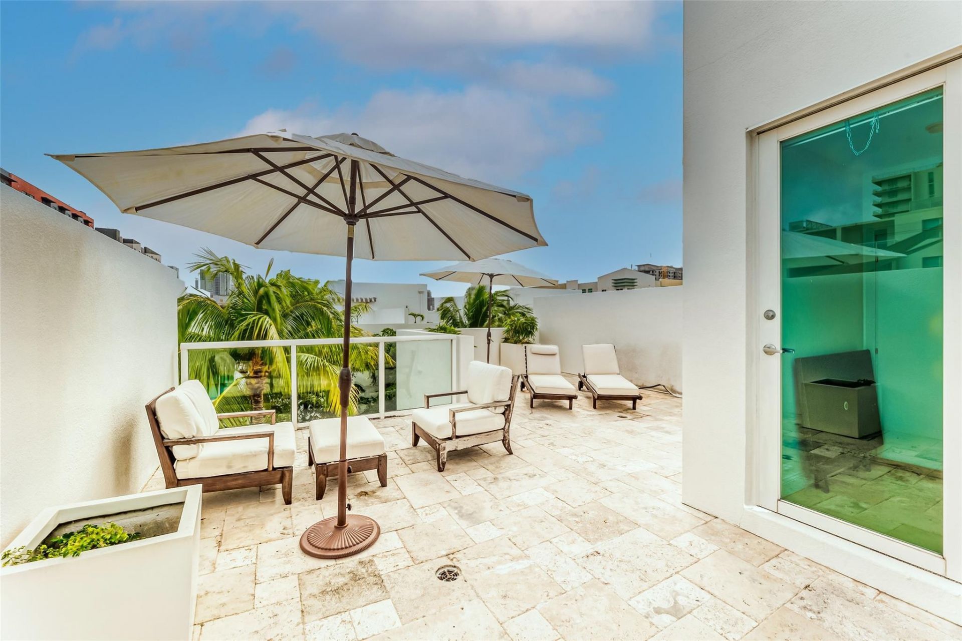 727 NE 4th Avenue, Fort Lauderdale, FL 33304 Photo