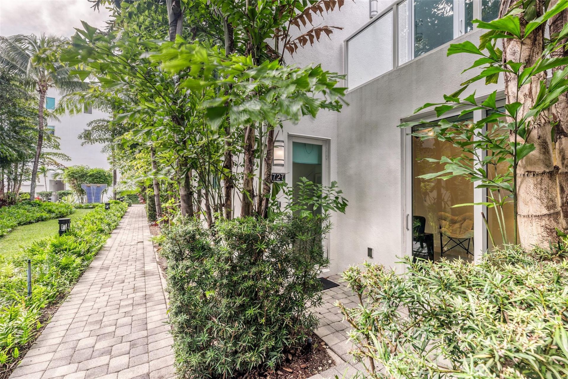 727 NE 4th Avenue, Fort Lauderdale, FL 33304 Photo
