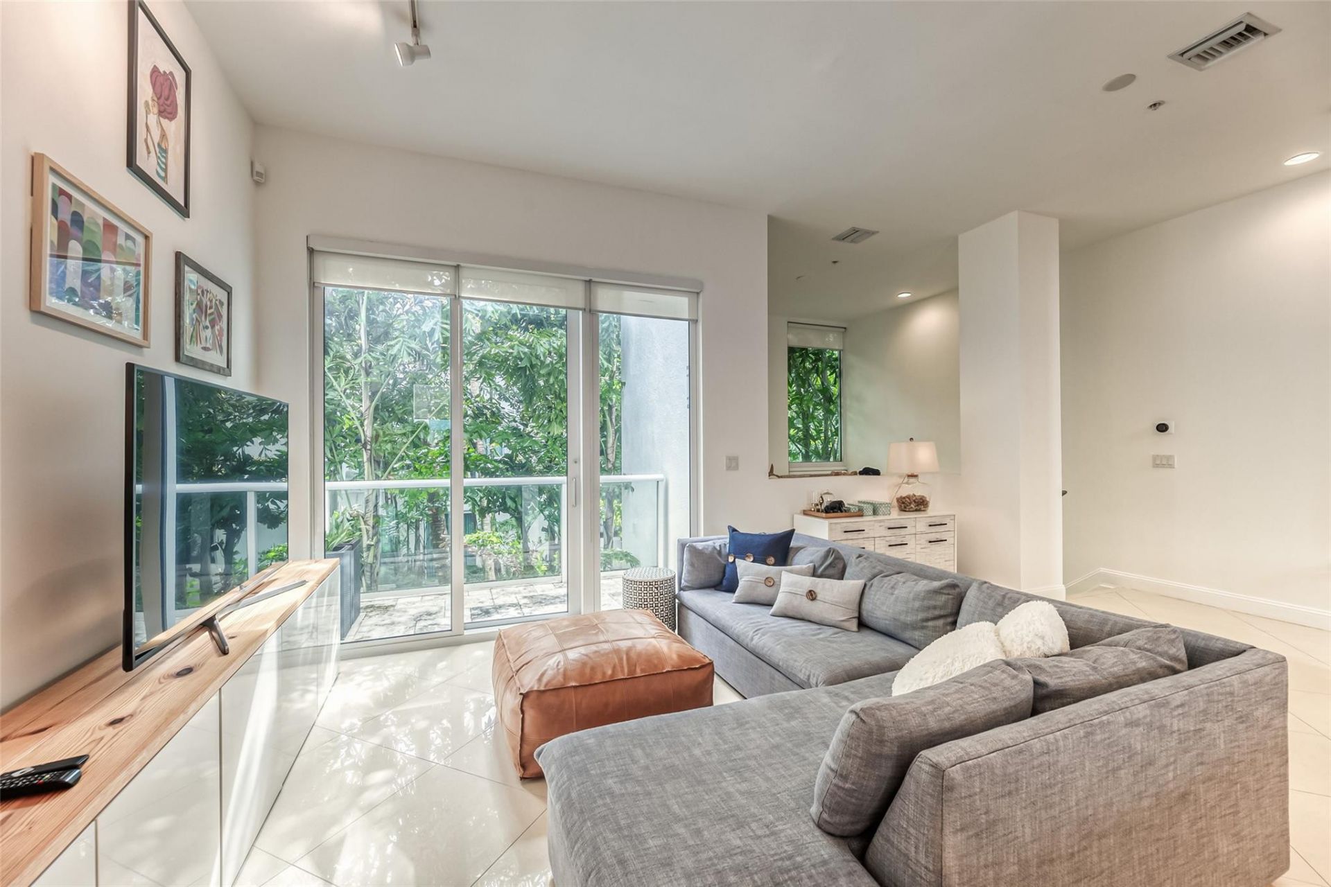 727 NE 4th Avenue, Fort Lauderdale, FL 33304 Photo