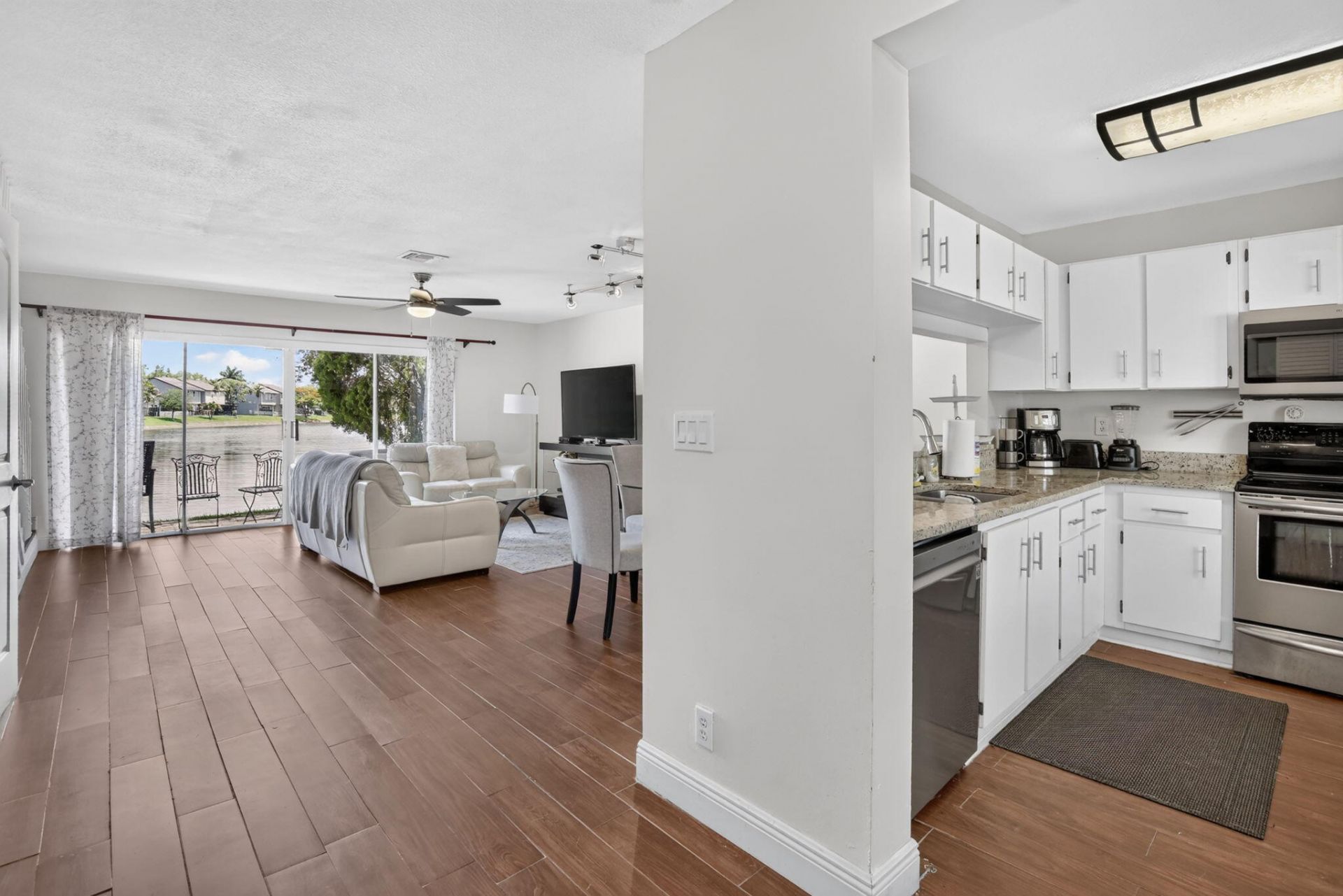 12175 NW 36th Place, Sunrise, FL 33323 Photo