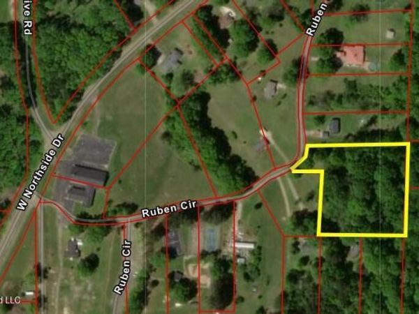 Ruben Circle, Bolton, MS 39041