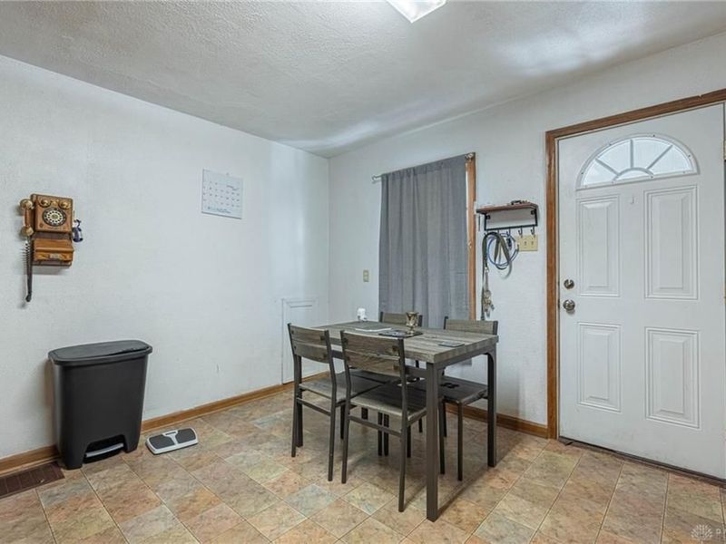 1100 W North Street, Springfield, OH 45504 Photo 10