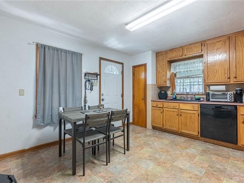 1100 W North Street, Springfield, OH 45504 Photo 7