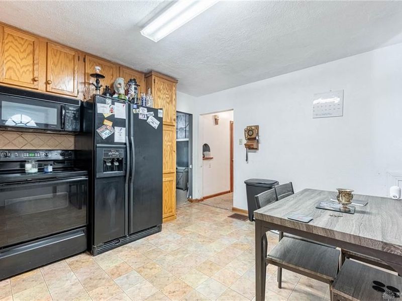 1100 W North Street, Springfield, OH 45504 Photo 8