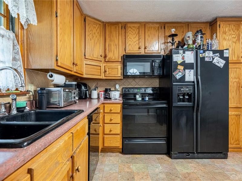 1100 W North Street, Springfield, OH 45504 Photo 9