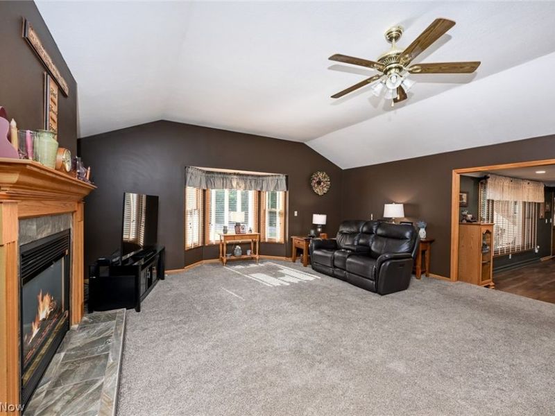 10953 Ambler Lane, Mantua, OH 44255 Photo 4