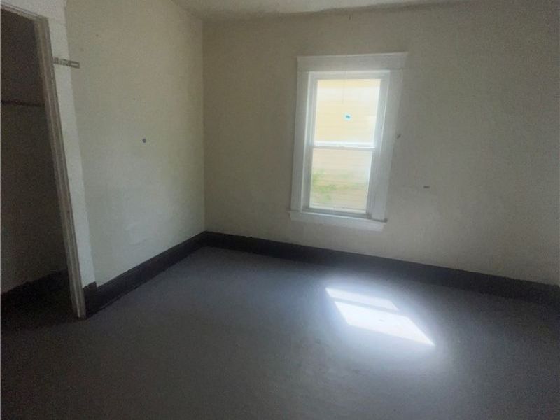 8306 Maryland Avenue, Cleveland, OH 44105 Photo 5