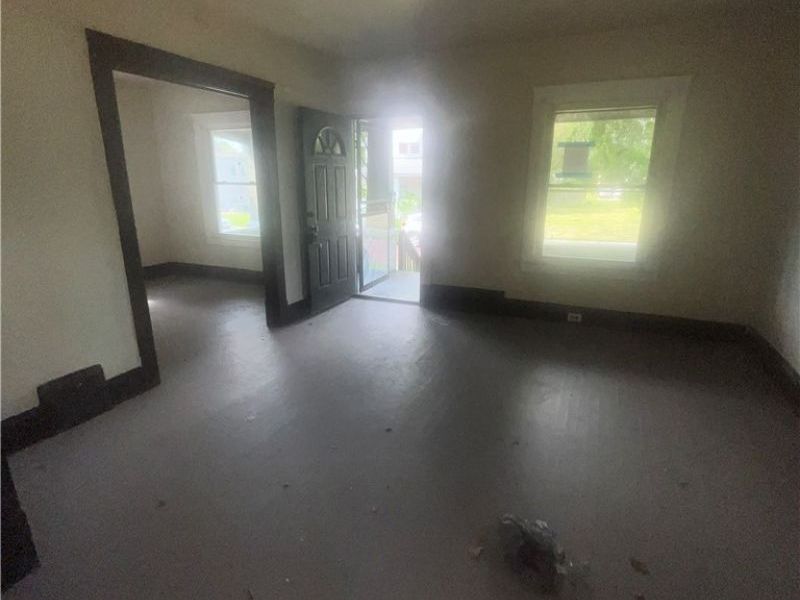 8306 Maryland Avenue, Cleveland, OH 44105 Photo 6