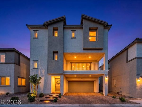 6836 Sunflower Fields Street, North Las Vegas, NV 89086