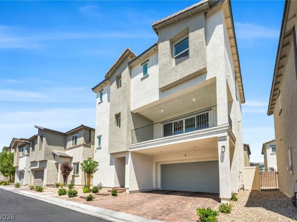 6836 Sunflower Fields Street, North Las Vegas, NV 89086