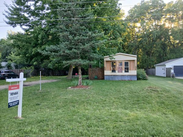 75690 Marie Drive, Lawton, MI 49065