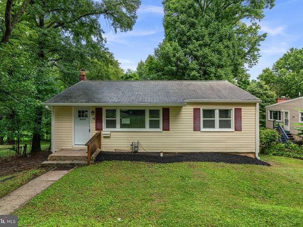 18 GRANDIN CIRCLE, ROCKVILLE, MD 20851